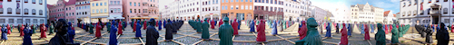 Panorama des Marktplatzes mit 800 Lutherbotschaftern