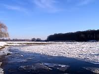 Winter an der Elbe